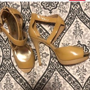 BEBE NUDE STILETTOS SIZE:8.5